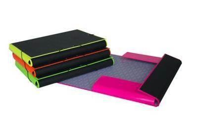 Carpeta con goma y 3 solapas Pardo surtidos