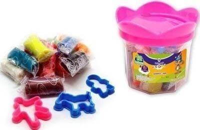 Plastilina cubo + 3 moldes Bismark caja 12 unidades 328953