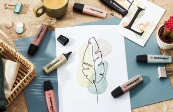 Expositor Stabilo 70/15-2-46 Boss Naturecolors Negro 15 unidades