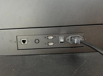 Totem Yosan publicidad interactiva Táctil Yovisual