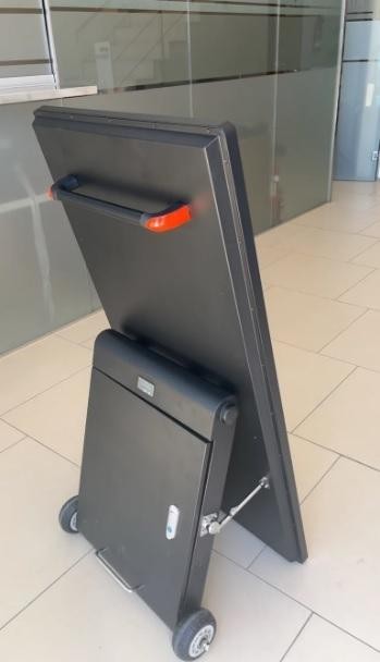 Totem exterior LCD movil Yosan con bateria 43" DPI/EXTO/43BAT